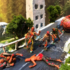 1/64 Scale Miniature Zombie Wave Terrifying 7 Soliders Model For Sand Scene