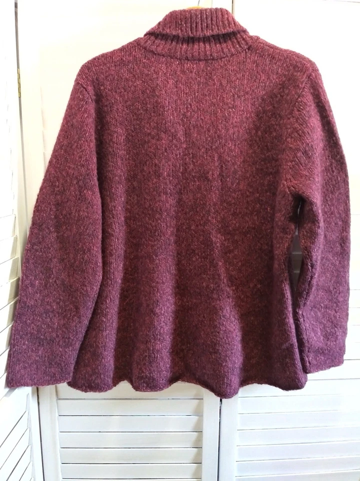 Женский свитер Eileen Fisher размер L с бордовым воротником из шерстяной смеси мериноса - Изображение 2 из 4