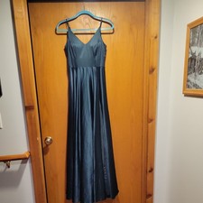 Windsor Women's Forest Green Floor Length Formal Prom Dress Size 4  Pre-owned