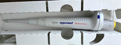 Eppendorf Series 2000 Fixed-Volume & Adjustable Pipette 2-20 µL with Accessories