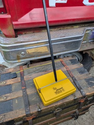 Vintage Mcm Yellow Bissell Zoom Whisk-it Broom Carpet Sweeper 60s