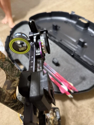 Prime Black Series 3 Bow. 3 Year Old Bow With Spot Hog Sight. In Great Condition