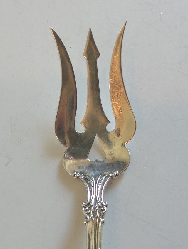 MECHANICS SILVER CO. STERLING SILVER LETTUCE FORK, "ALTAIR" PATTERN, 45 grams