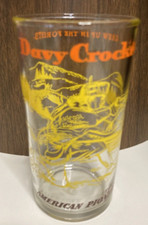 Vintage Davy Crockett American Pioneer Glass Yellow Design