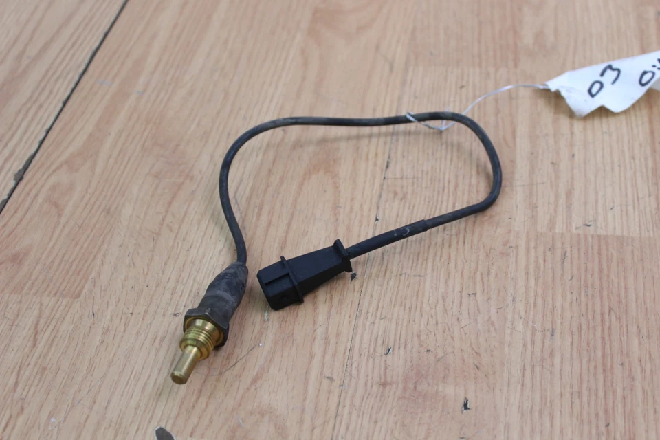 Interruptor de presión de aceite BMW R1100RT 1996 Foto 4 de 4