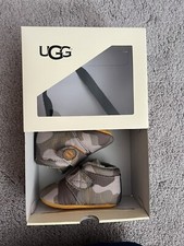 New UGG Bixbee Camouflage Crib Shoes - infant size 2/3