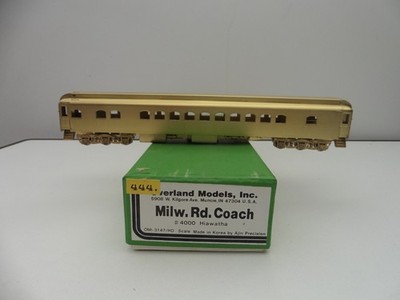 OMI Overland 3147 Milwaukee Coach #4000 Hiawatha Personenwagen Spur H0