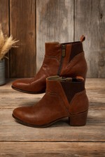 Italeau Women  s Brown Leather Heeled Ankle Booties   Made in Italy   Size 8.5 E