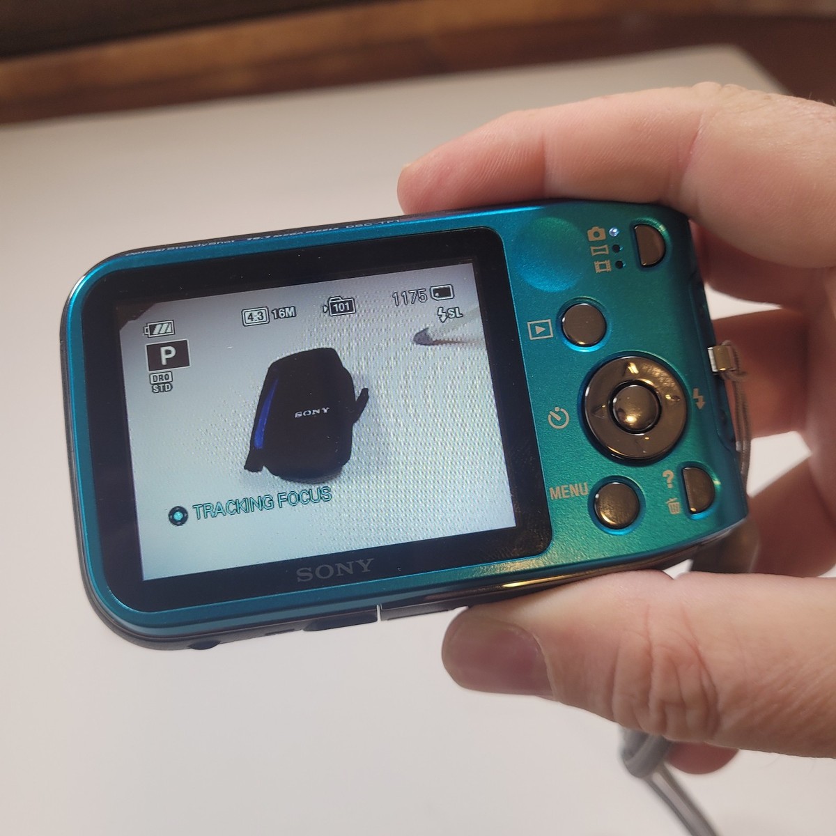 【美品】SONY Cyber-shot DSC-TF1 ブルー　動作確認済 Sony Cyber-shot DSC-TF1 Blue 16.1MP Waterproof Digital Camera