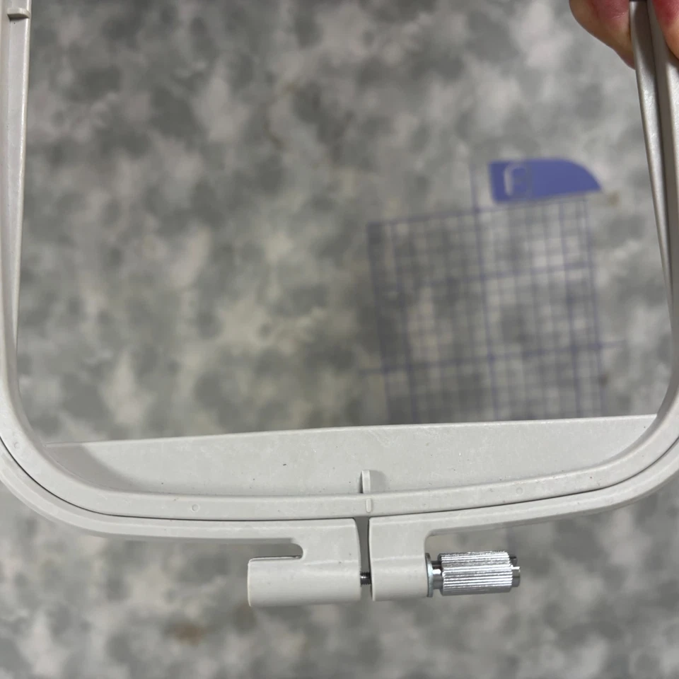 Genuine Brother Embroidery Hoop 5"x7" with Grid Template Model SA444/EF75 - Image 3 of 4