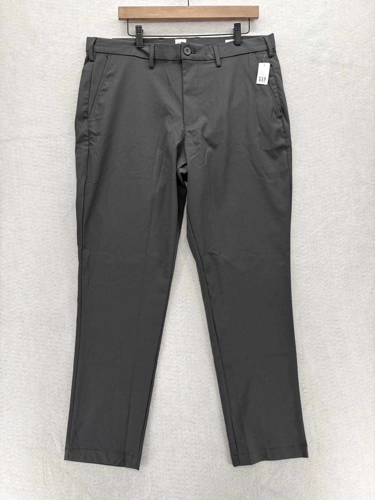 Gap Pants Mens 36x32 Gray Slim Tech GapFlex Quick Dry Moisture Wicking Travel