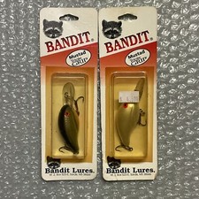 Vintage New 2 Bandit 200 Series 209 & 208 Triple Grip Pearl Red Eye LA Shad Lure