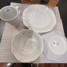 Lenox White Dinnerware Set 4 Piece French Perle Bead Motif Stoneware Plate💖💖