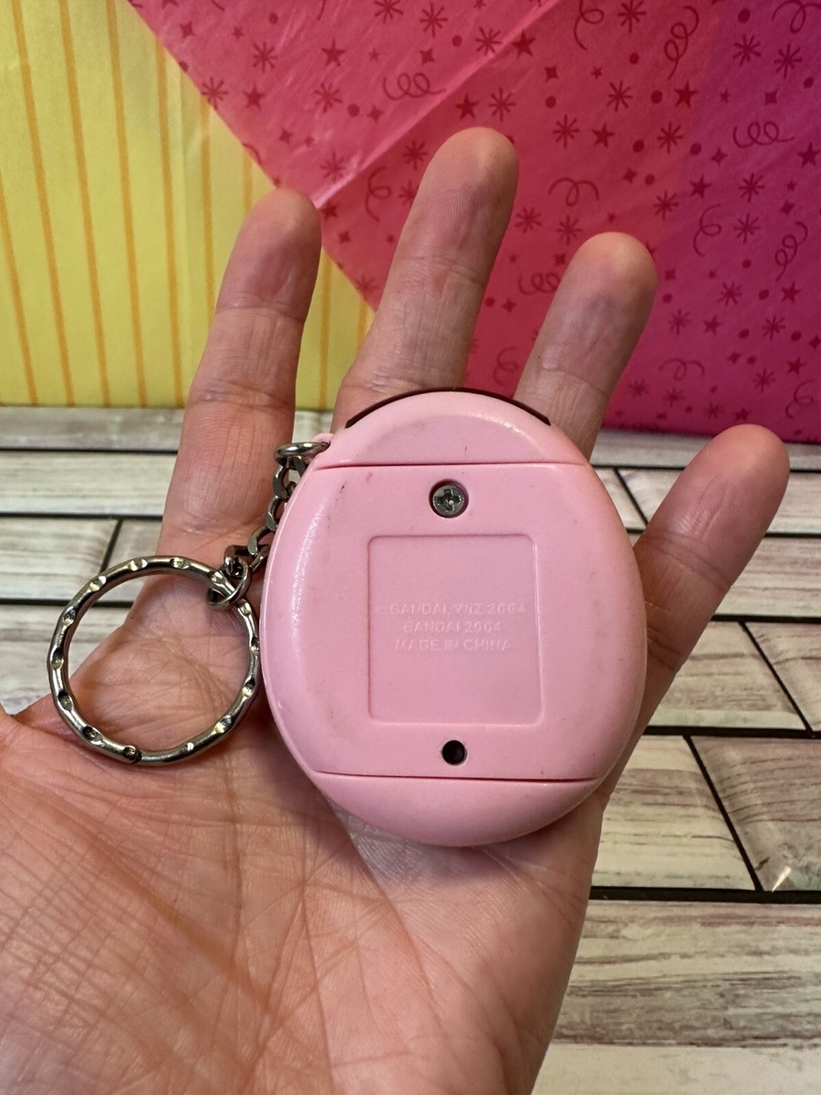 Tamagotchi Connection Pink w/Characters VINTAGE 2004 BANDAI