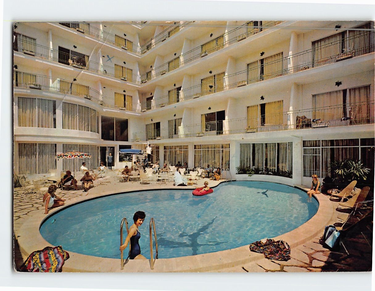 Postal Piscina del Hotel Saratoga Palma España