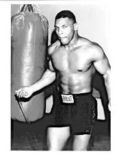 Boxing Legend Mike Tyson 8x10 Photo #5