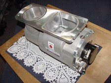 Leybold TW 220/150 Turbovac Turbo Pump, 24V, Purge DI / D-SHAPE, 800160V0005