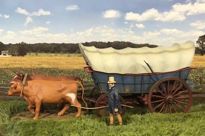 W.Britain 35045 18th-19th Century Freight Wagon with Two Oxen & Teams (Britains)