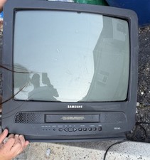 Samsung CRT TV Built-In VCR Combo 480i Black with Built-In Speakers