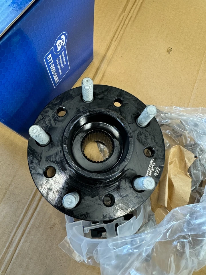 Conjunto de cojinete de rueda y buje CARQUEST 91-45582 para Malibu Alero Cutlass Grand Foto 2 de 3