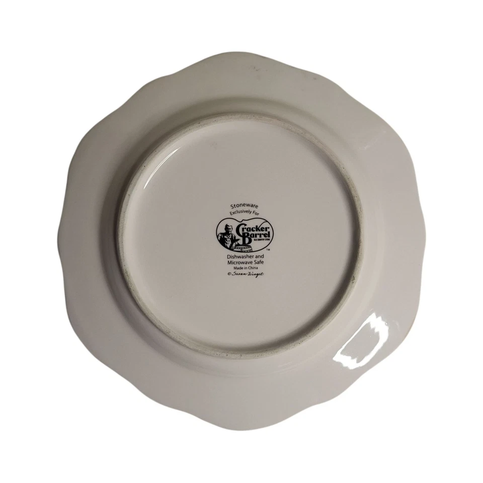 Set if 4 Cracker Barrel 8" Salad Plates Red Cardinals Winter Christmas - Image 3 of 4