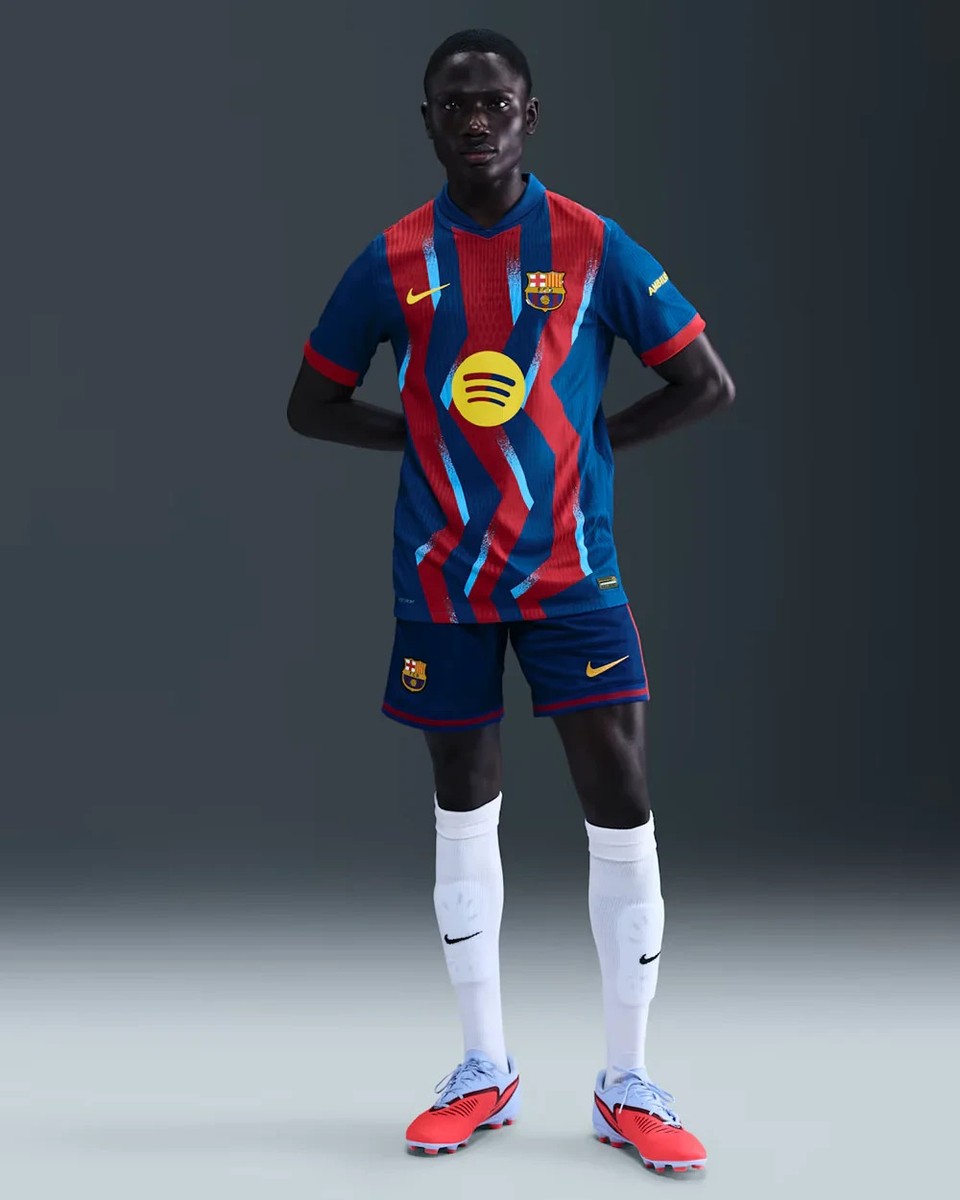 FC Barcelona Men's Size L 4th Jersey Lamine Yamal 10 Jersey 2025