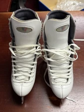 Riedell Model 133 Diamond Capri Women’s Ice Skates Size 4 Med w/ Quest Onyx