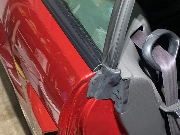 1994-2004 Ford Mustang Convertible Quarter Pillar Post Rubber Weatherstrip Seals - Image 3 of 4