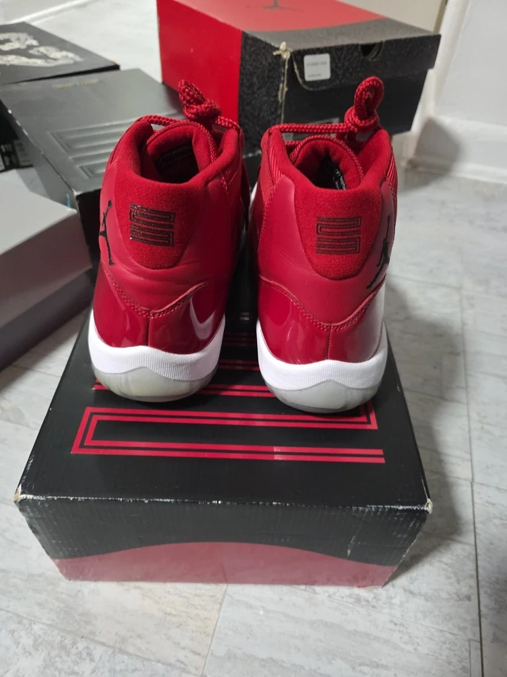 Talla 11 - Jordan 11 Retro Alto Ganar Como '96 Foto 3 de 4