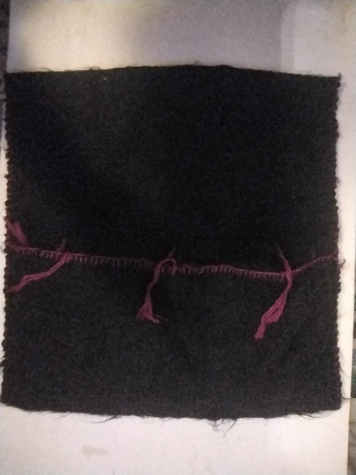 ALMOHADA EURO BORDADA LANA NEGRA MULTICOLOR BOHO 19"X20" HECHA A MANO Foto 4 de 4