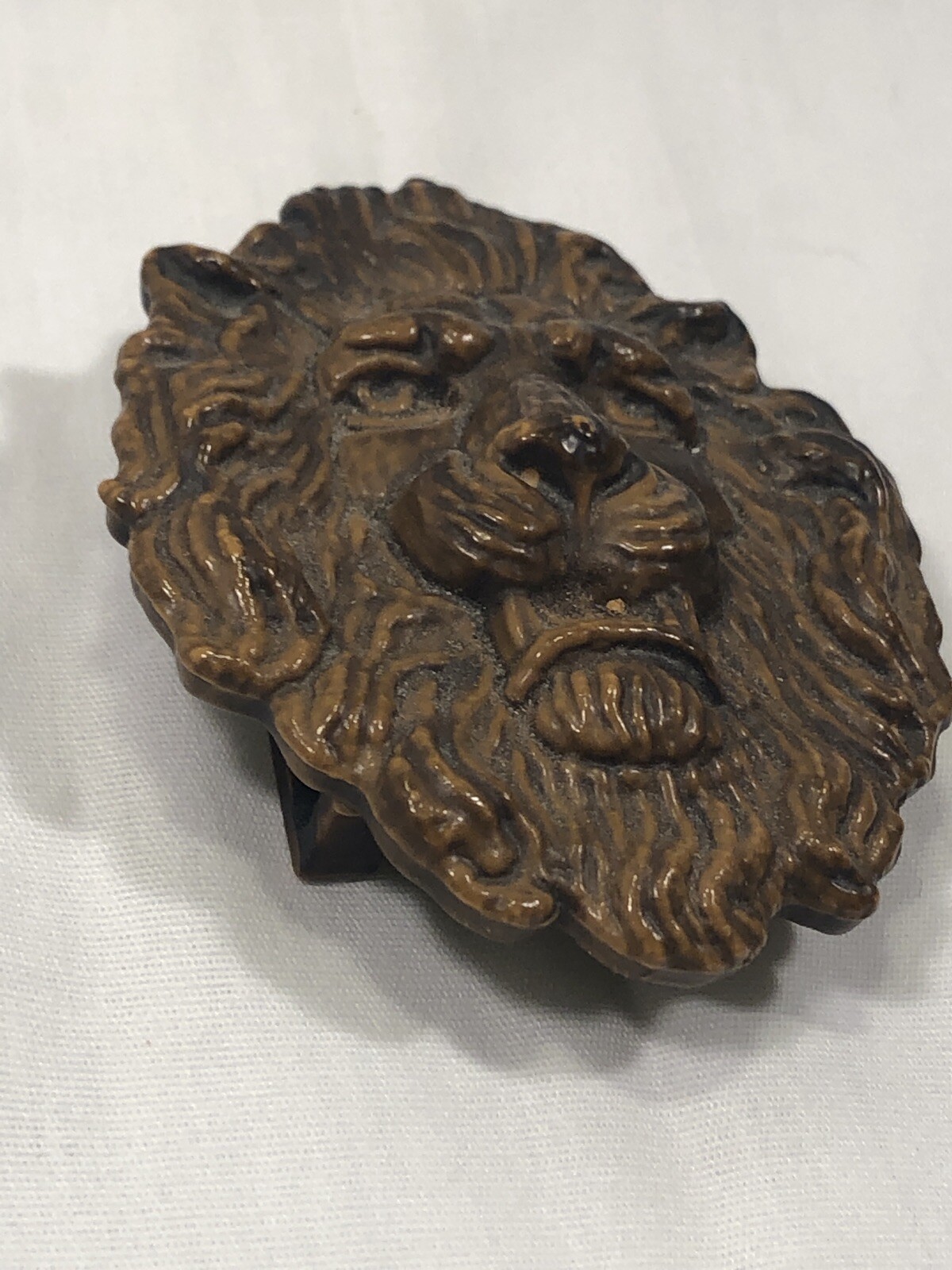1970s LARGE PLASTIC LION HEAD BELT BUCKLE Gem