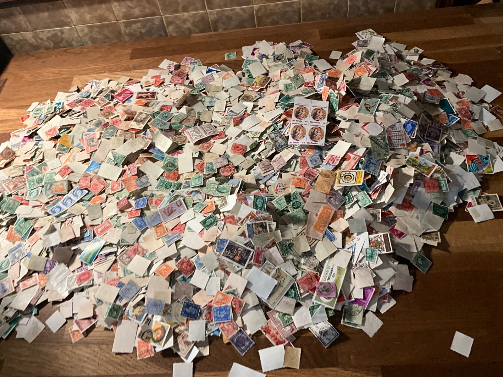 World Stamp 10,000+ Off-Paper vintage good inc good commonwealth lot 1 of 2