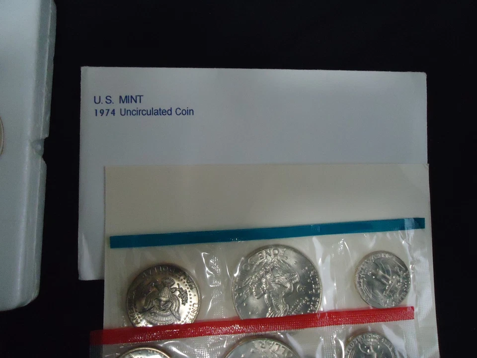  3 Uncirculated Coin Sets in Envelopes 1972 , 1974, 1979, also Silver Proof Set  - Image 3 of 4