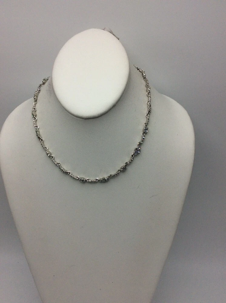Collana soffocamento cristallo Givenchy tono argento $78 748 GN