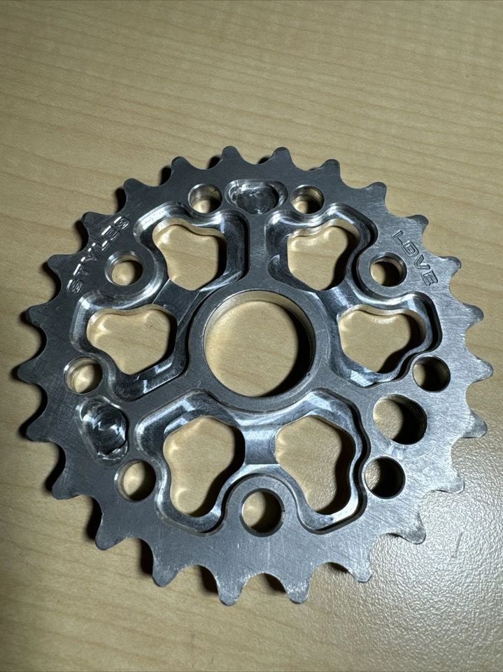 Roda dentada Quamen BMX 24 T ensino médio autêntica alumínio EUA cemitério planície - Imagem 2 de 4