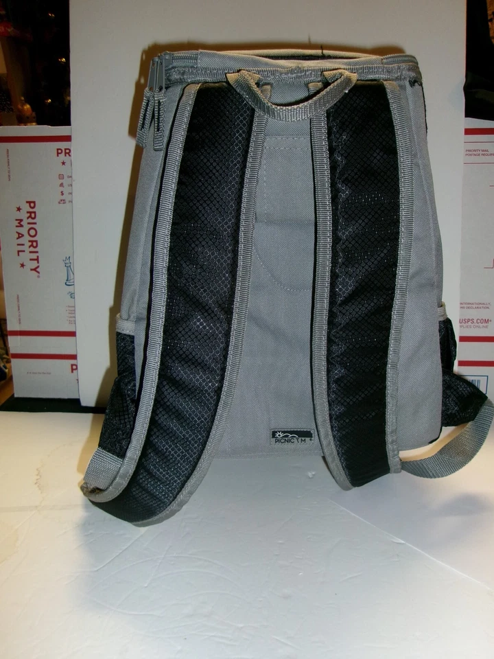 NEW w/o Tags Picnic Time PTX NFL Backpack Cooler - New York Giants - Image 3 of 4