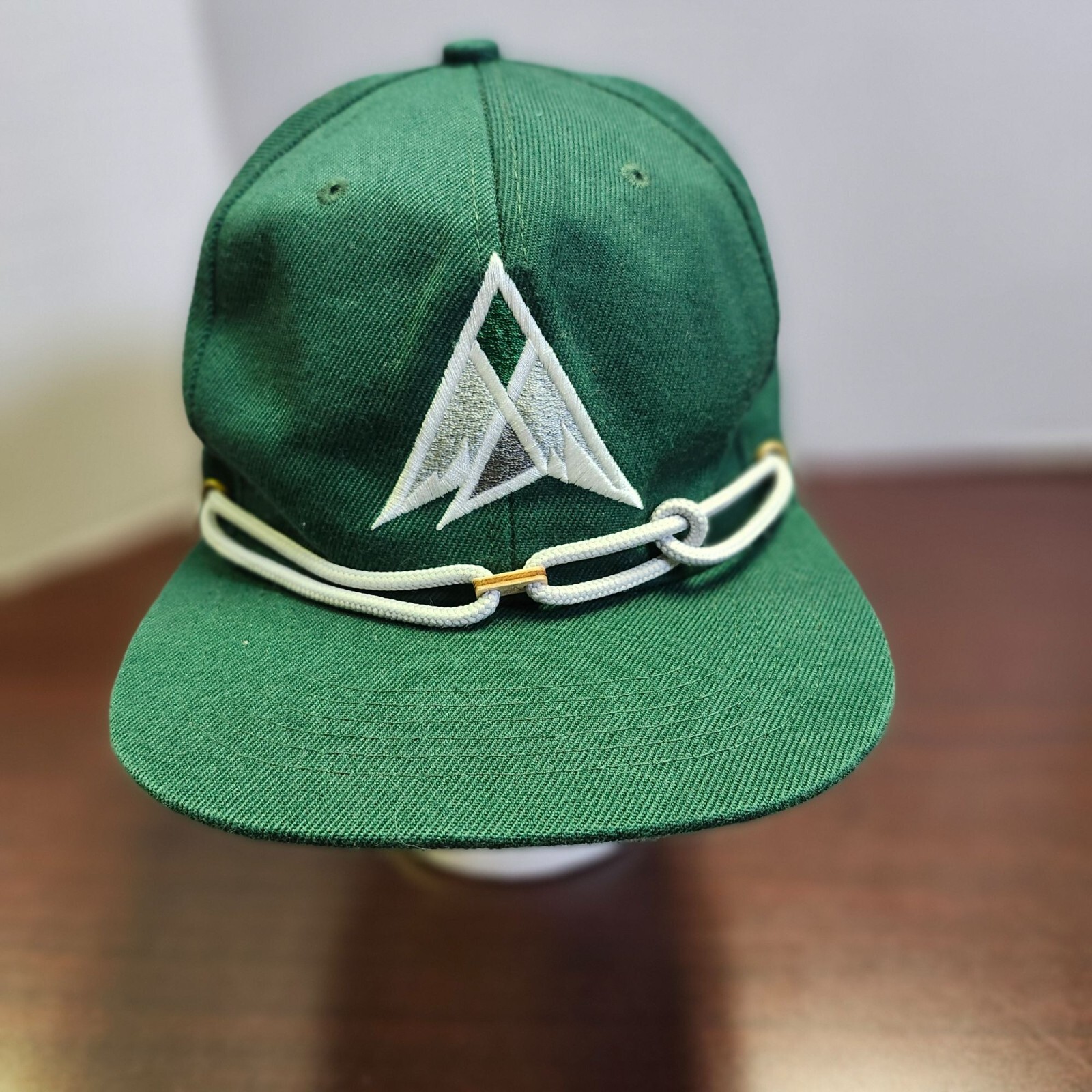 Vintage Green Snapback Hat with White Rope Chain Detail Adjustable Strap