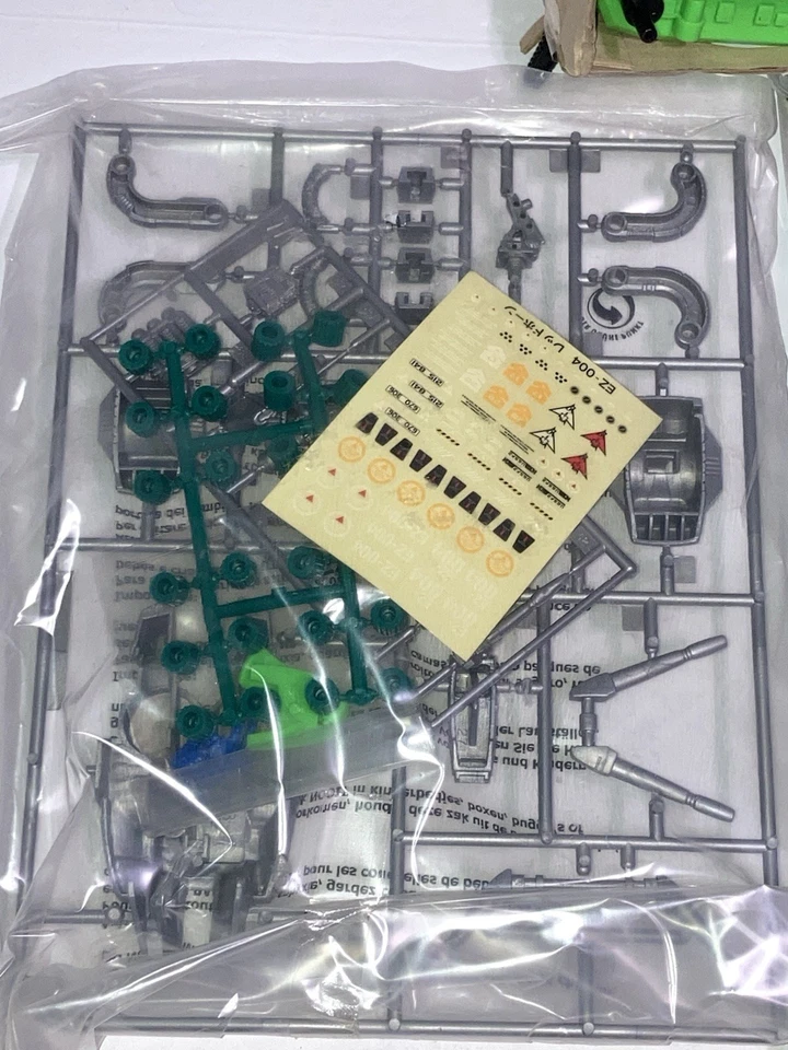 New ZOIDS Motorized Dark Horn 004 Action Figure 2001 Hasbro/Tomy In Open Box - Image 2 of 4