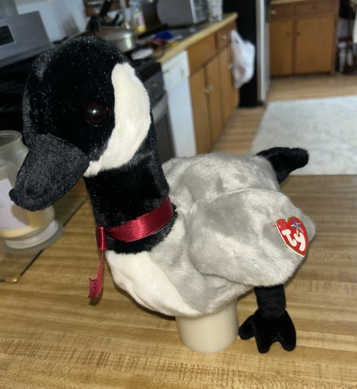 Ty Beanie Buddy Goose Bird Gray Black White Plush w/ Heart Hang Tag 1998 Vintage