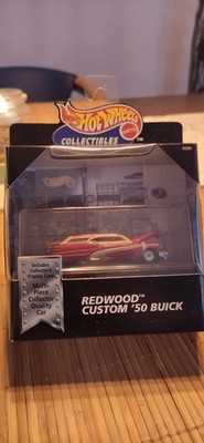 Hot Wheels Collectibles Redwood Custom  50 Buick Rot/Beige 1:64 OVP MPN 20280