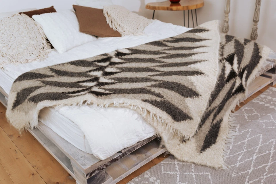 Manta de lana 100 % lana de oveja natural | Sofá cama grueso cálido hecho a mano Foto 4 de 4