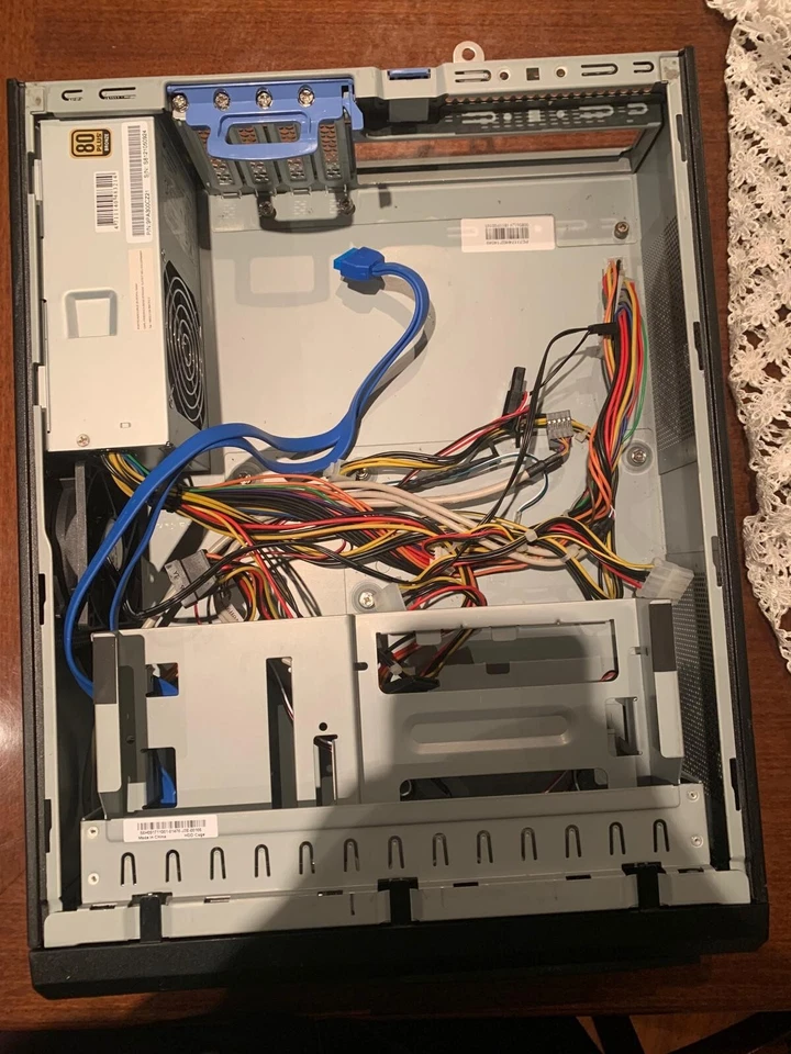 Case Slim UPS con Alimentatore – USB 3.0 Frontali – Supporto Micro ATX - Immagine 3 di 4