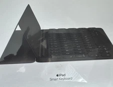 Apple Smart iPad Smart Keyboard A1829 MX3L2LL/A New In Box S8250