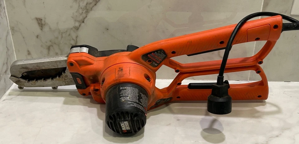 BLACK+DECKER 6 in. 4.5 AMP Corded Electric Alligator Garden Lopper - Image 2 of 2