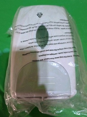 Winco SD-100 32 oz. Wall Mounted Soap Dispenser