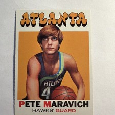 1971-72 Topps Basketball #55 Pete Maravich - Atlanta Hawks- AMAZING SHAPE LOOK!