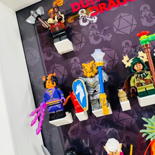 Display frame for Lego ® 71047 Dungeons and Dragons minifigures 27cm case - Picture 18 of 24
