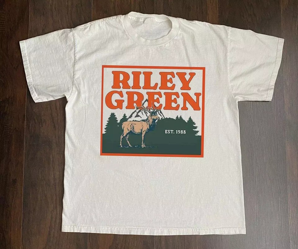 Riley Green Songs That Reflect His Life Growing Up In A Small Town