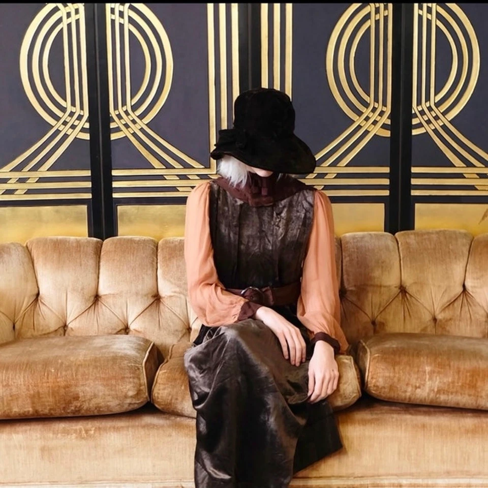  Antique Velvet Dress 1930s 1920s, Sheer Sleeves, Brown, Belted - Image 2 of 4