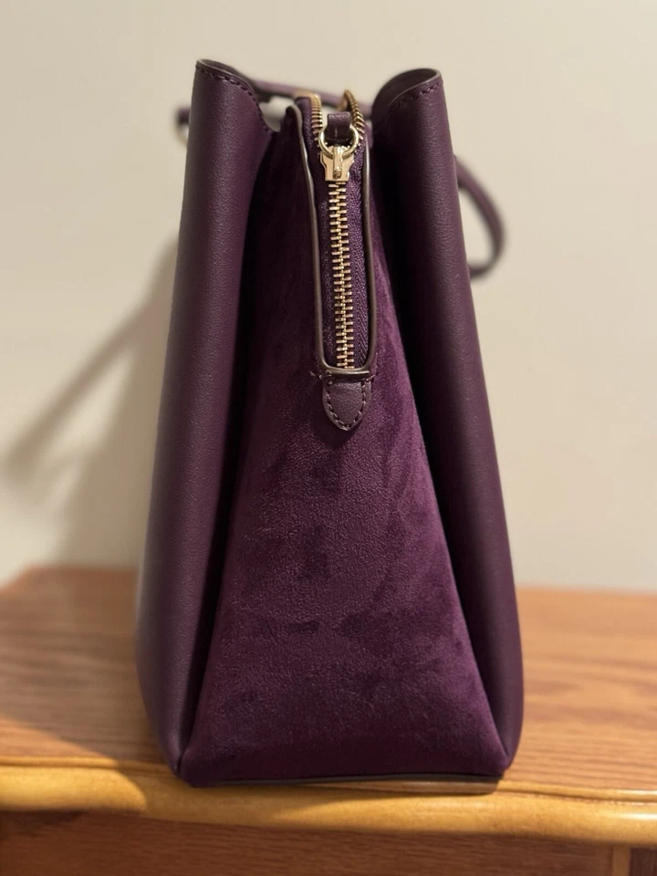 Cartera Nanette Lepore púrpura vegana de cuero y gamuza Foto 3 de 4